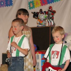 Muzikantjes (6) - Toneelvereniging Plankenkoorts 